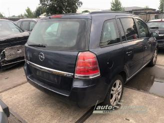 Opel Zafira  picture 4