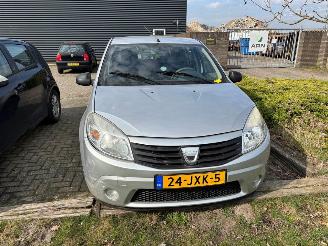krockskadad bil auto Dacia Sandero  2009/9