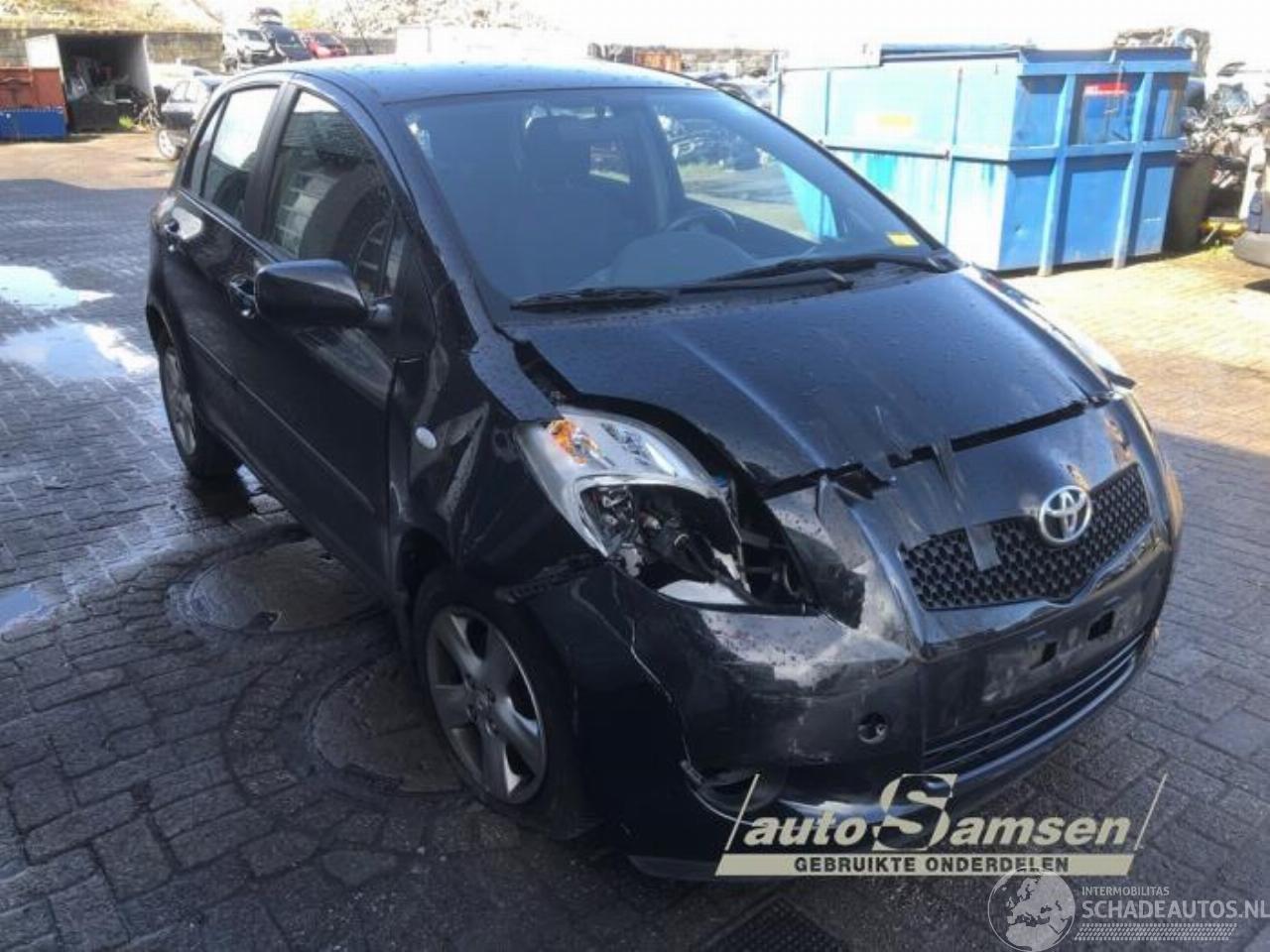 Toyota Yaris Yaris II (P9), Hatchback, 2005 / 2014 1.3 16V VVT-i