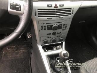 Opel Astra Astra H GTC (L08), Hatchback 3-drs, 2005 / 2011 1.6 16V Twinport picture 8