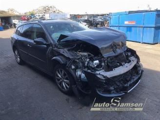 Coche siniestrado Renault Laguna Laguna III Estate (KT), Combi 5-drs, 2007 / 2015 1.5 dCi 110 FAP 2012/7