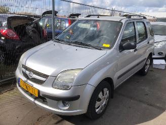 Schadeauto Suzuki Ignis Airco - New Ignis (MH) Hatchback 5-drs 2003 / 2007 - 1.3 16V Hatchback 4Dr Benzine 1.328cc 69kW (94pk) FWD 2003-09/2007-12 (MHX51) M13AVVT 2004/2