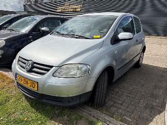 skadebil auto Volkswagen Fox Fox (5Z) Hatchback 2005 / 2012 - 1.2 Hatchback  Benzine 1.198cc 40kW (54pk) FWD 2005-04/2011-07 (5Z) BMD 2008/4