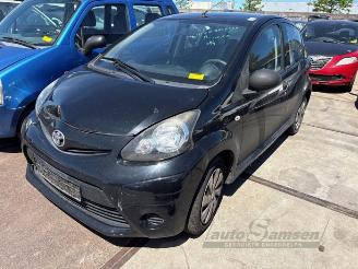 Vrakbiler auto Toyota Aygo Aygo (B10), Hatchback, 2005 / 2014 1.0 12V VVT-i 2013/7