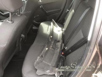 Peugeot 208 208 I (CA/CC/CK/CL), Hatchback, 2012 / 2019 1.2 Vti 12V PureTech 82 picture 10