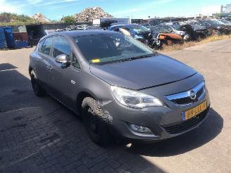 Schadeauto Opel Astra  2010/5