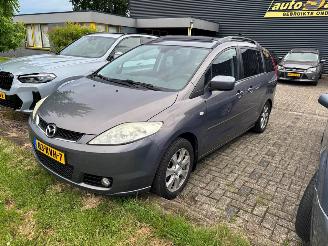 Mazda 5  picture 2