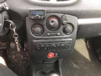 Renault Clio  picture 6