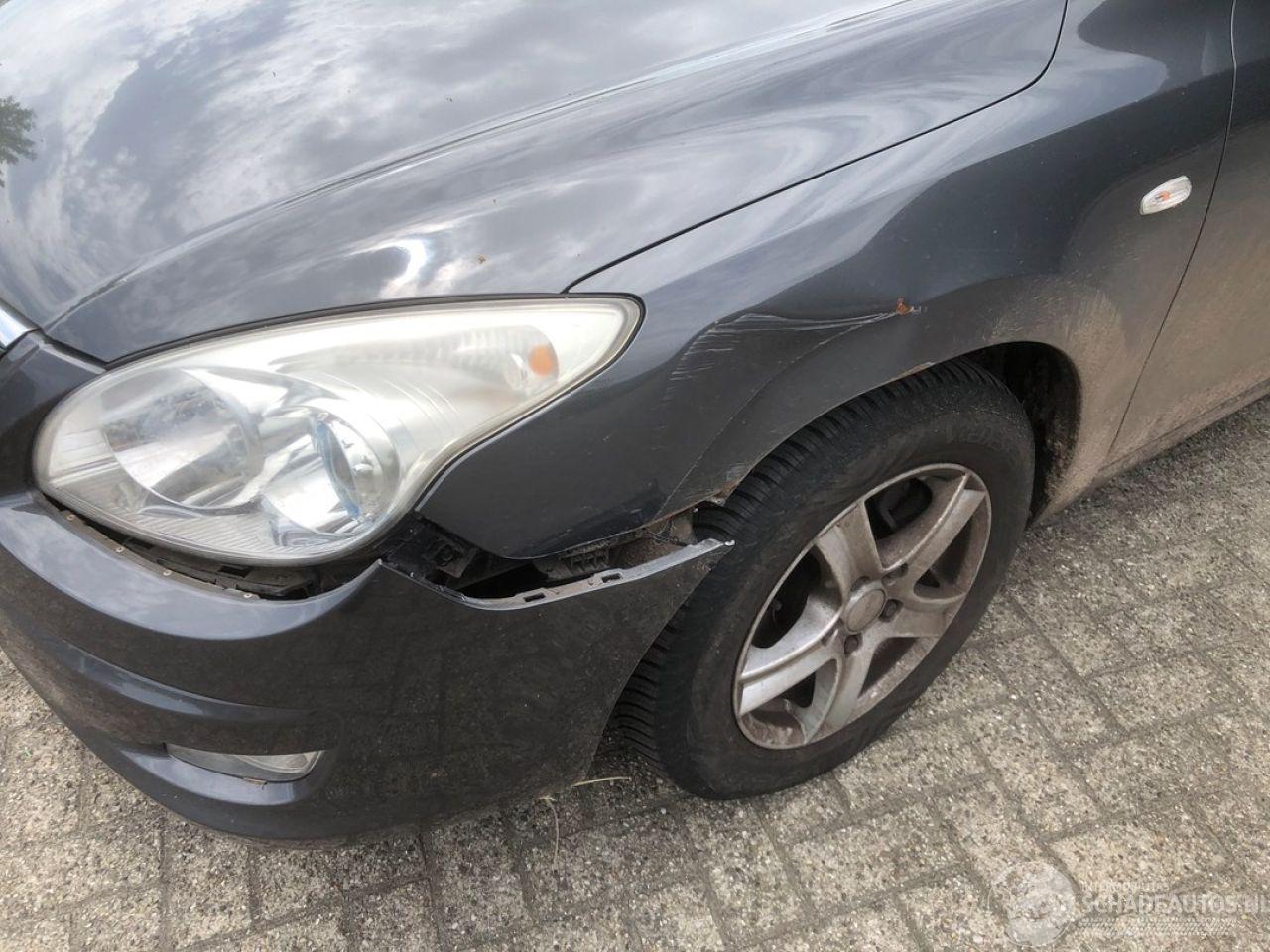 Hyundai I-30 