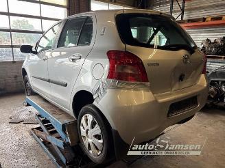 Toyota Yaris Yaris II (P9), Hatchback, 2005 / 2014 1.3 16V VVT-i picture 6