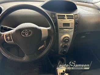 Toyota Yaris Yaris II (P9), Hatchback, 2005 / 2014 1.3 16V VVT-i picture 9