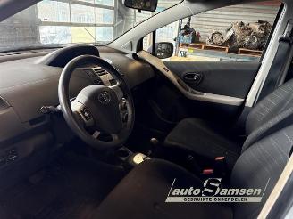 Toyota Yaris Yaris II (P9), Hatchback, 2005 / 2014 1.3 16V VVT-i picture 8