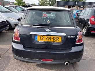 Mini Mini Mini (R56) Hatchback 2006 / 2013 - 1.6 16V Cooper Hatchback  Benzine 1.598cc 88kW (120pk) FWD 2006-10/2012-02 (MF31; MF32; MF33) N12B16A picture 4