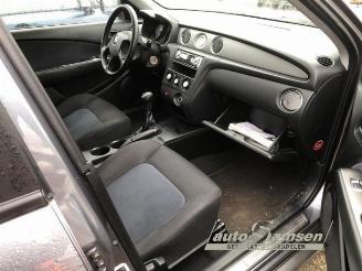 Mitsubishi Outlander Outlander (CU), SUV, 2001 / 2007 2.0 16V 4x2 picture 22