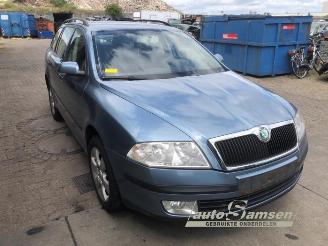 Coche siniestrado Skoda Octavia Octavia Combi (1Z5), Combi 5-drs, 2004 / 2013 1.6 FSI 16V 2009/1