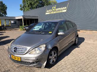 skadebil auto Mercedes B-klasse  2008/4