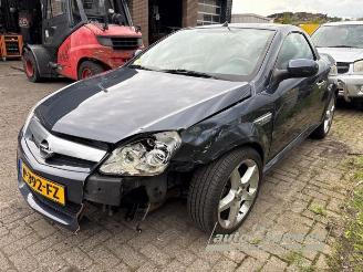 rozbiórka samochody osobowe Opel Tigra Tigra Twin Top, Cabrio, 2004 / 2010 1.8 16V 2008/10