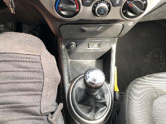 Hyundai I-20  picture 10