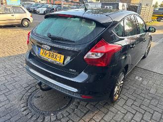 Ford Focus  picture 3
