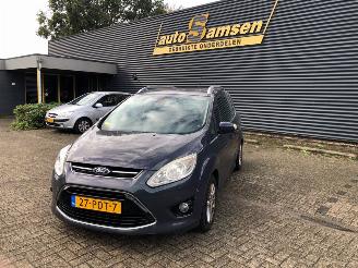 Damaged car Ford Grand C-Max  2011/1
