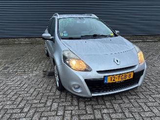 Coche accidentado Renault Clio  2012/1