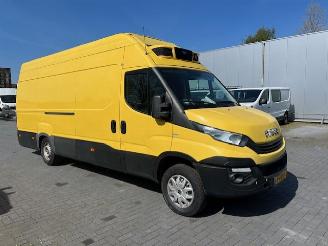 danneggiata veicoli commerciali Iveco Daily 35S18 3.0D 132KW  MAXI  CARREER KOELING DAG EN NACHT KLIMA 2018/6