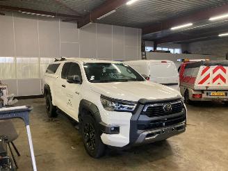 damaged commercial vehicles Toyota Hilux 2.8 D4-D 150KW EXTRA CAB. AUTOM. KLIMA 4WD 2022/6