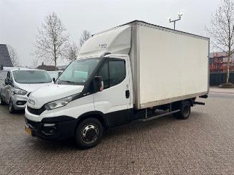 skadebil bedrijf Iveco Daily 35C15 3.0D 107KW KOFFER LAADKLEP LBW KLIMA MARGE AUTO! 2015/4