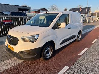 Schade bestelwagen Opel Combo 1.6d 73kw  AIRCO KLIMA NAVI SCHUIFDEUR EURO6 2019/5