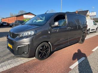 Vaurioauto  commercial vehicles Peugeot Expert 2.0 BLUEHDI 130KW AUTOMAAT AIRCO KLIMA EURO6 2017/7