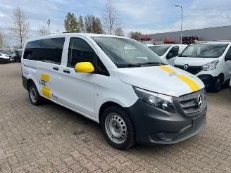 krockskadad bil auto Mercedes Vito TOURER 114 CDI 100KW AUT. LANG 9 PERS.  KLIMA AIRCO 2023/12