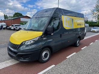 Vaurioauto  commercial vehicles Iveco Daily 35S18 3.0D 132KW HIMATIC AUTOM.  L2H2 AIRCO KLIMA EURO6 2021/4