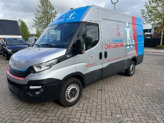 dañado vehículos comerciales Iveco Daily 35S18 3.0D 132KW HIMATIC AUTOMAAT, AIRCO KLIMA EURO6 2018/4
