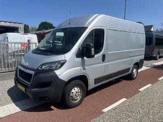 damaged commercial vehicles Peugeot Boxer 2.0 BLUEHDI 120KW L2H2  AIRCO KLIMA EURO6 2019/12