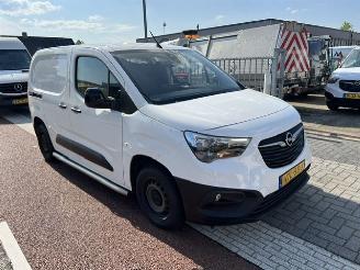 skadebil bedrijf Opel Combo 1.5d 75kw  AIRCO KLIMA SCHUIFDEUR EURO6 2023/1