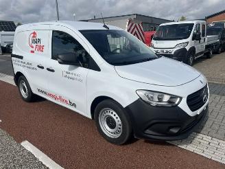Vaurioauto  commercial vehicles Mercedes Citan 110 CDI  AIRCO KLIMA MBUX SCHUIFDEUR 4900KM!! 2026/3