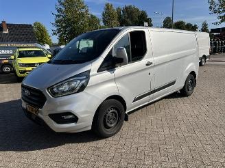 krockskadad bil bedrijf Ford Transit Custom 2.0 TDCI 96KW L2H1 LANG AIRCO KLIMA NAVI 2018/6