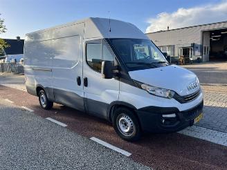 Vaurioauto  commercial vehicles Iveco Daily 35S16 2.3D AUT. HIMATIC L2H2 AIRCO KLIMA EURO6 2018/5