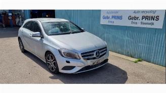 Auto da rottamare Mercedes A-klasse A (W176), Hatchback, 2012 / 2018 1.6 A-180 16V 2013/6