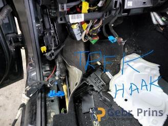 Peugeot 308 308 (L3/L8/LB/LH/LP), Hatchback 5-drs, 2013 / 2021 1.6 BlueHDi 120 picture 18