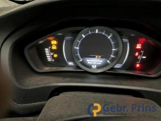 Volvo V-40 V40 (MV), Hatchback 5-drs, 2012 / 2019 2.0 D4 16V picture 5