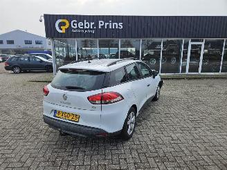Auto incidentate Renault Clio 0.9 Energy TCE 12V Combi/o 4Dr Benzine 898cc 66kW (90pk) FWD 2014/7