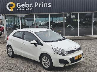 Schadeauto Kia Rio 1.2 CVVT 16V Hatchback  Benzine 1.248cc 63kW (86pk) FWD 2014/3
