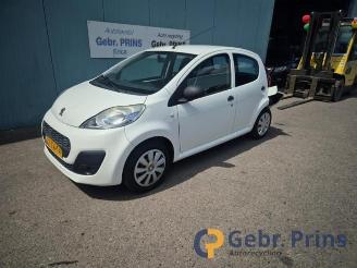 Autoverwertung Peugeot 107 107, Hatchback, 2005 / 2014 1.0 12V 2012/4