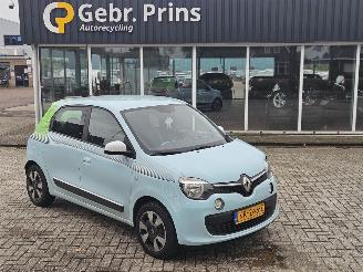 Vaurioauto  passenger cars Renault Twingo 1.0 SCe 70 12V Hatchback 4Dr Benzine 999cc 52kW (71pk) RWD 2016/11