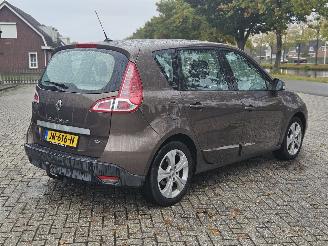 Renault Mégane Scénic 1.4 16V TCe 130 MPV  Benzine 1.397cc 96kW (131pk) FWD picture 3