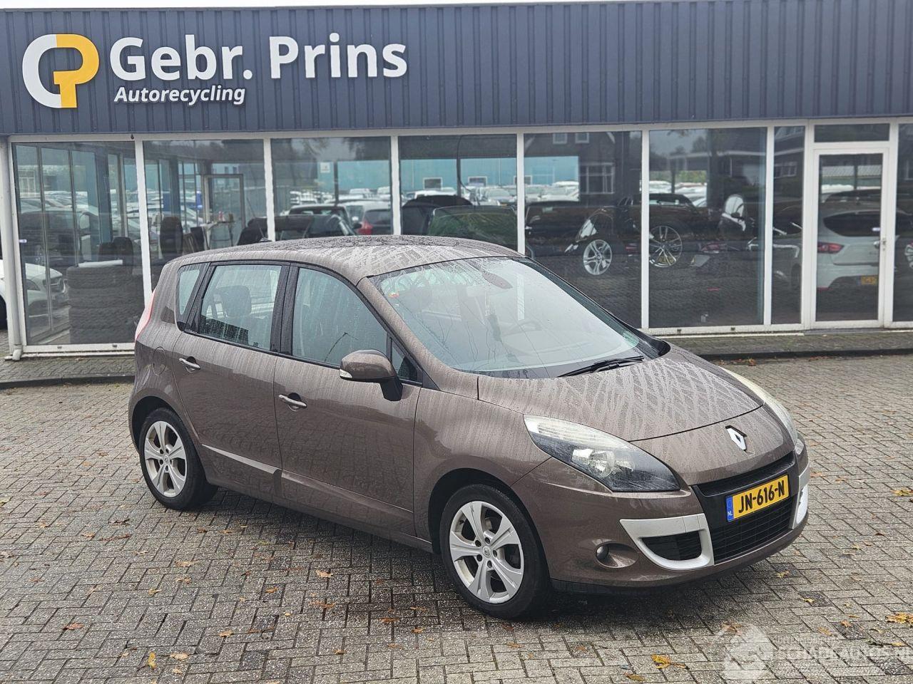 Renault Mégane Scénic 1.4 16V TCe 130 MPV  Benzine 1.397cc 96kW (131pk) FWD