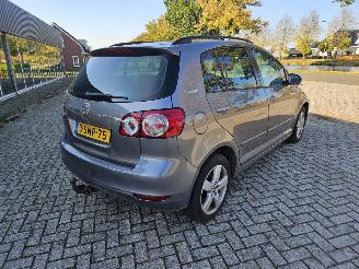 krockskadad bil auto Volkswagen Golf plus 1.6 TDI 16V 105 MPV  Diesel 1.596cc 77kW (105pk) FWD 2010/4