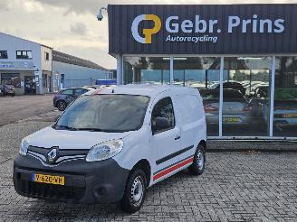 krockskadad bil bedrijf Renault Kangoo 1.5 dCi 75 FAP Bestel  Diesel 1.461cc 55kW (75pk) 2019/1
