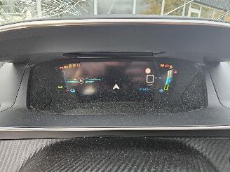 Peugeot e-2008 e-2008 50 kWh MPV  Elektrisch  100kW (136pk) FWD picture 12